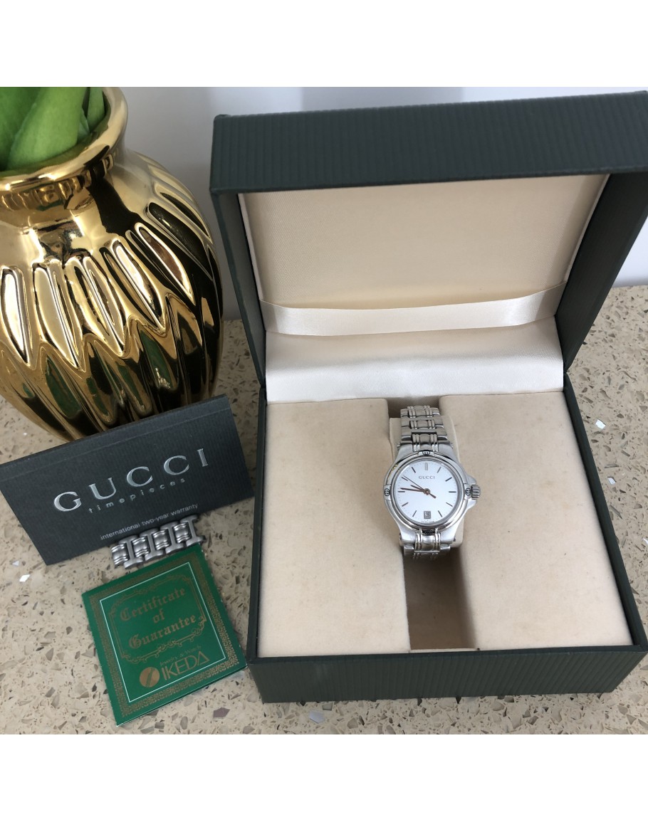 Gucci quartz watch silver hot sale